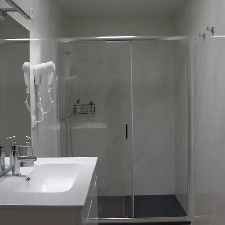 Eiradouro - Casa Oliveira * Mos (Guarda)