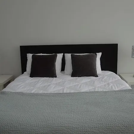 Eiradouro - Casa Oliveira * Mos (Guarda)