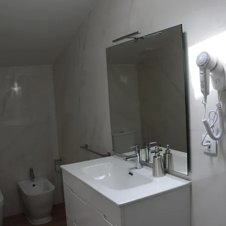 Eiradouro - Casa Oliveira * Mos (Guarda)