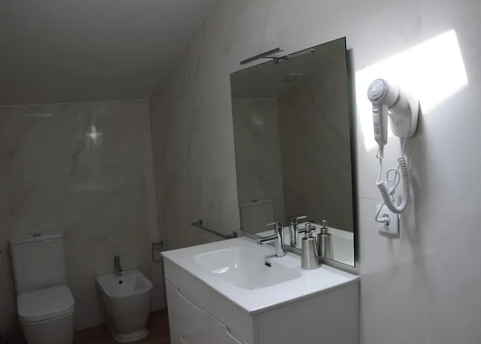 Eiradouro - Casa Oliveira * Mos (Guarda)